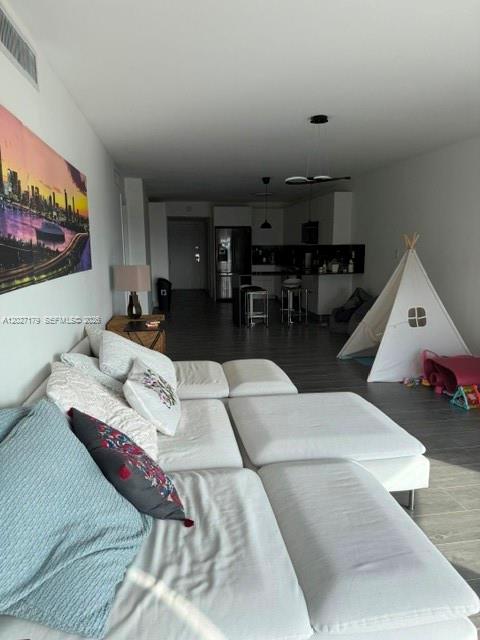 BONAVISTA CONDO - Residential
