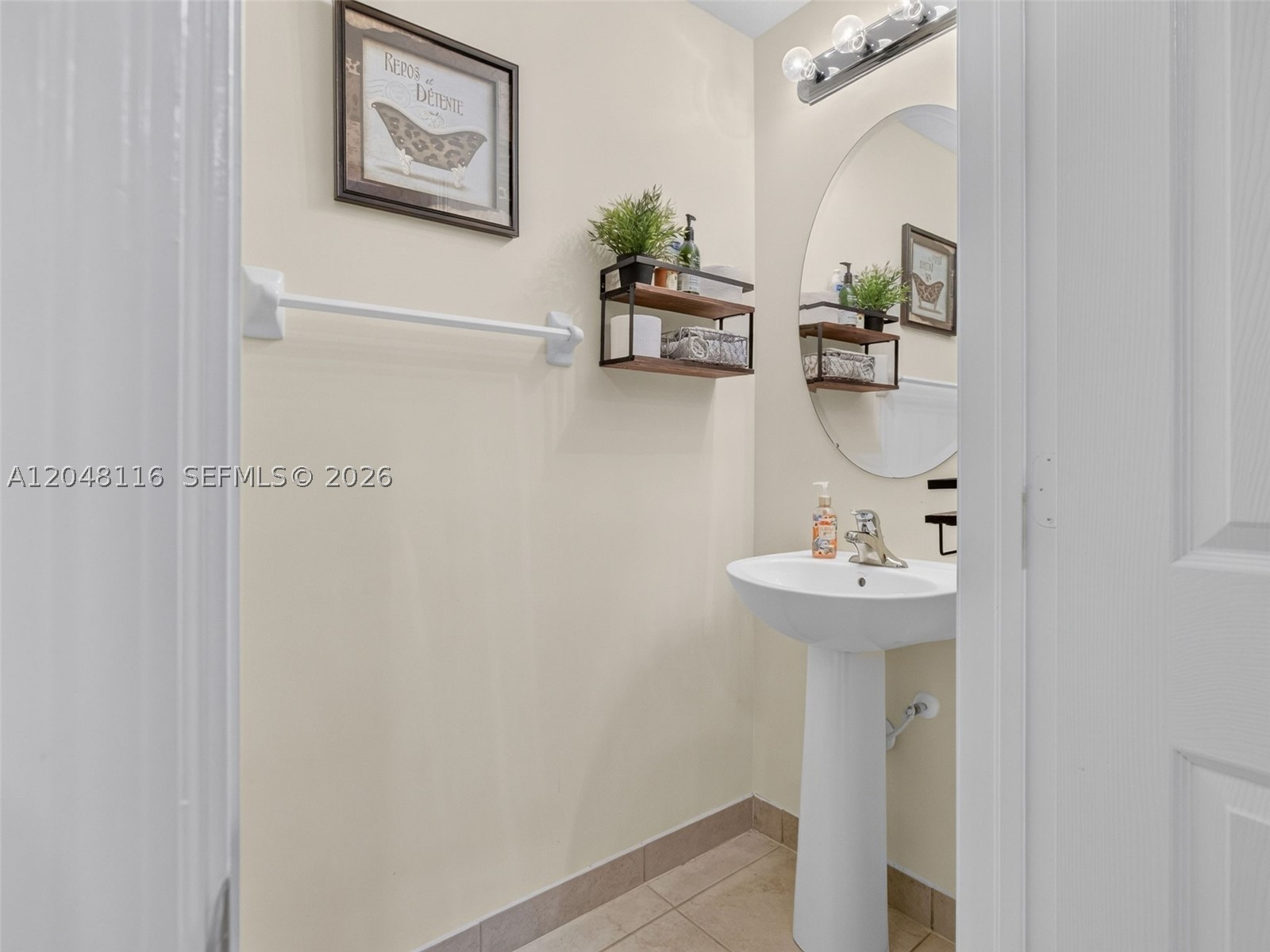 CHELSEA PLACE - Residential