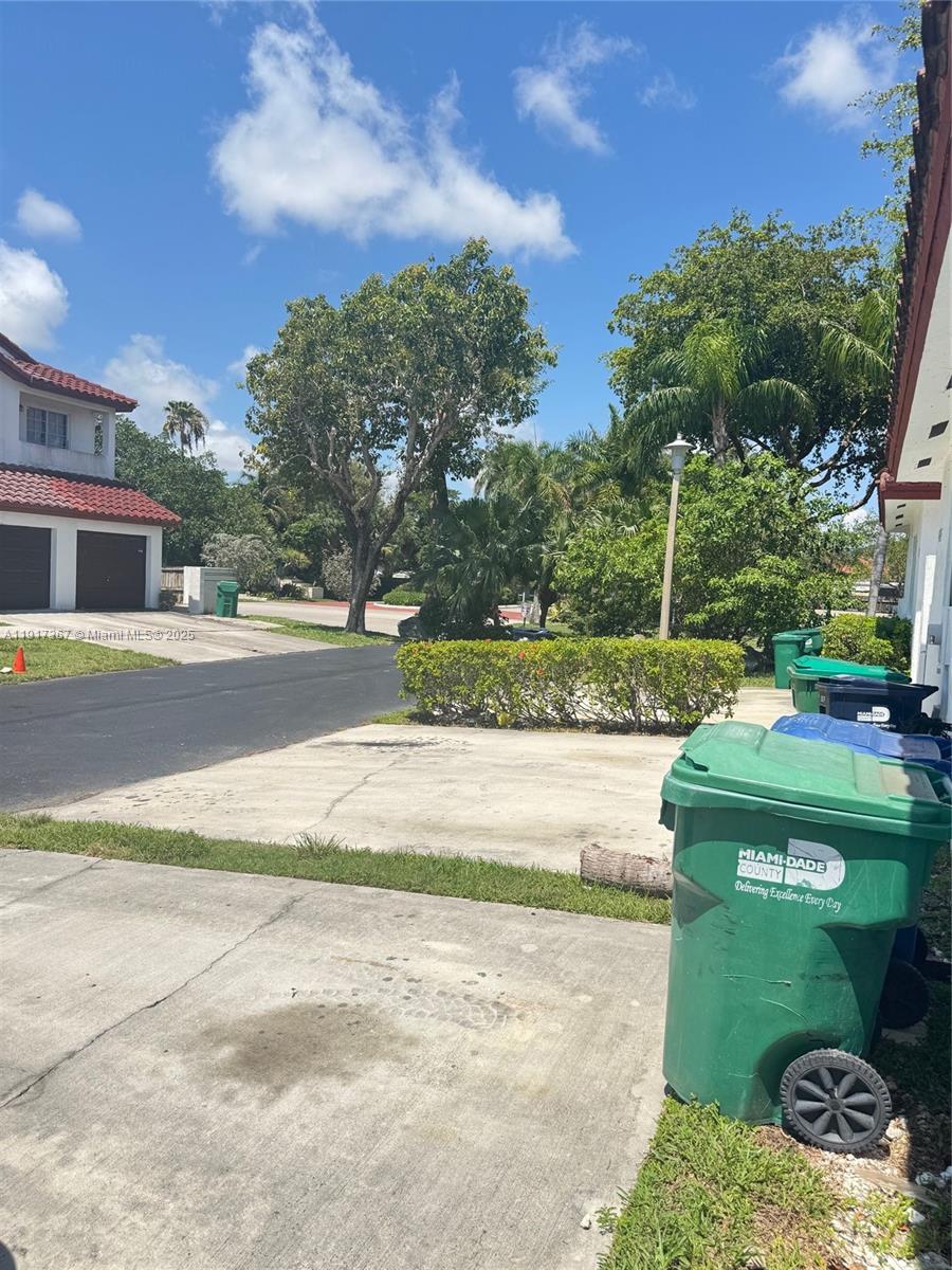 SAGA BAY TOWNHOMES - Residential