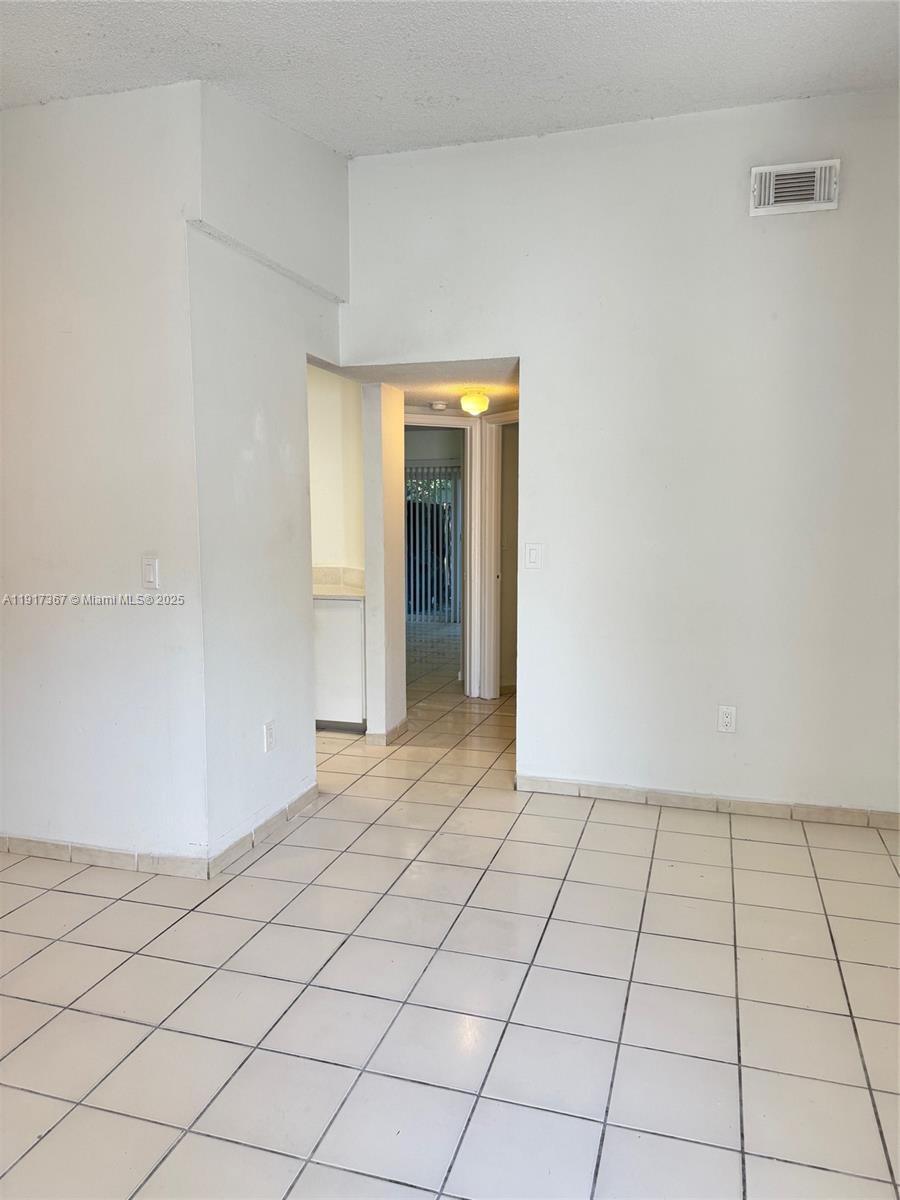 SAGA BAY TOWNHOMES - Residential