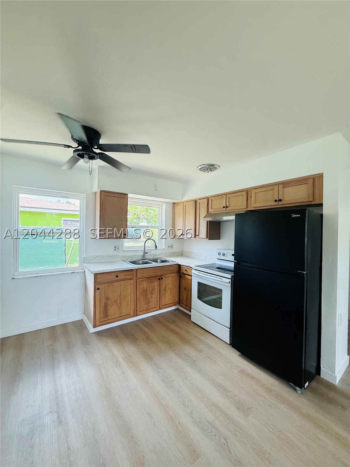 LOVEJOY VILLA - Residential Lease