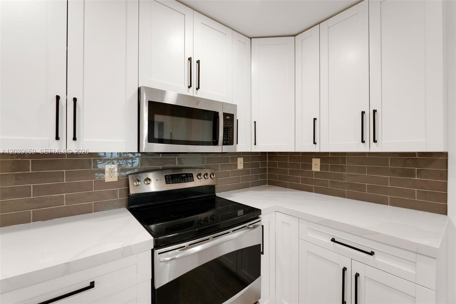 IMPERIAL POINT 2 SEC - Residential Lease