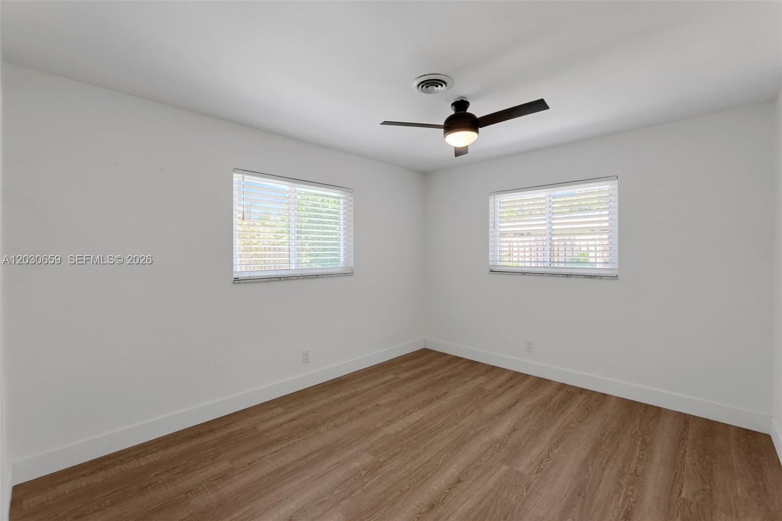 IMPERIAL POINT 2 SEC - Residential Lease