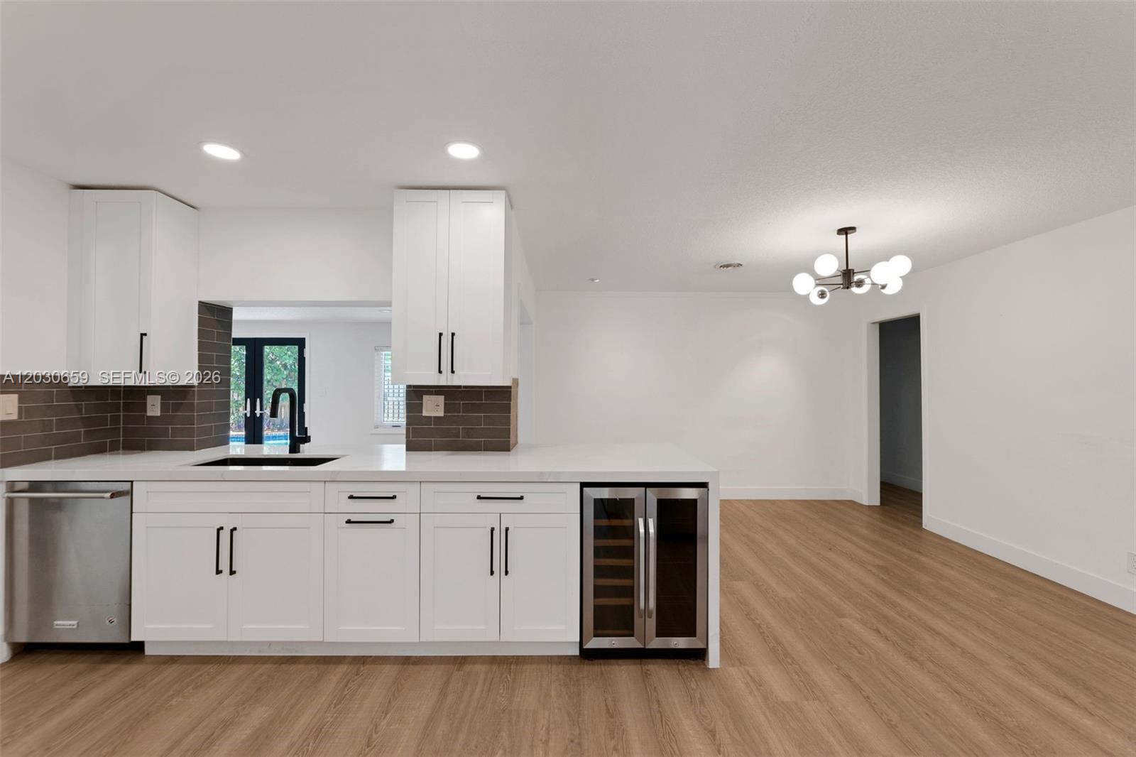 IMPERIAL POINT 2 SEC - Residential Lease