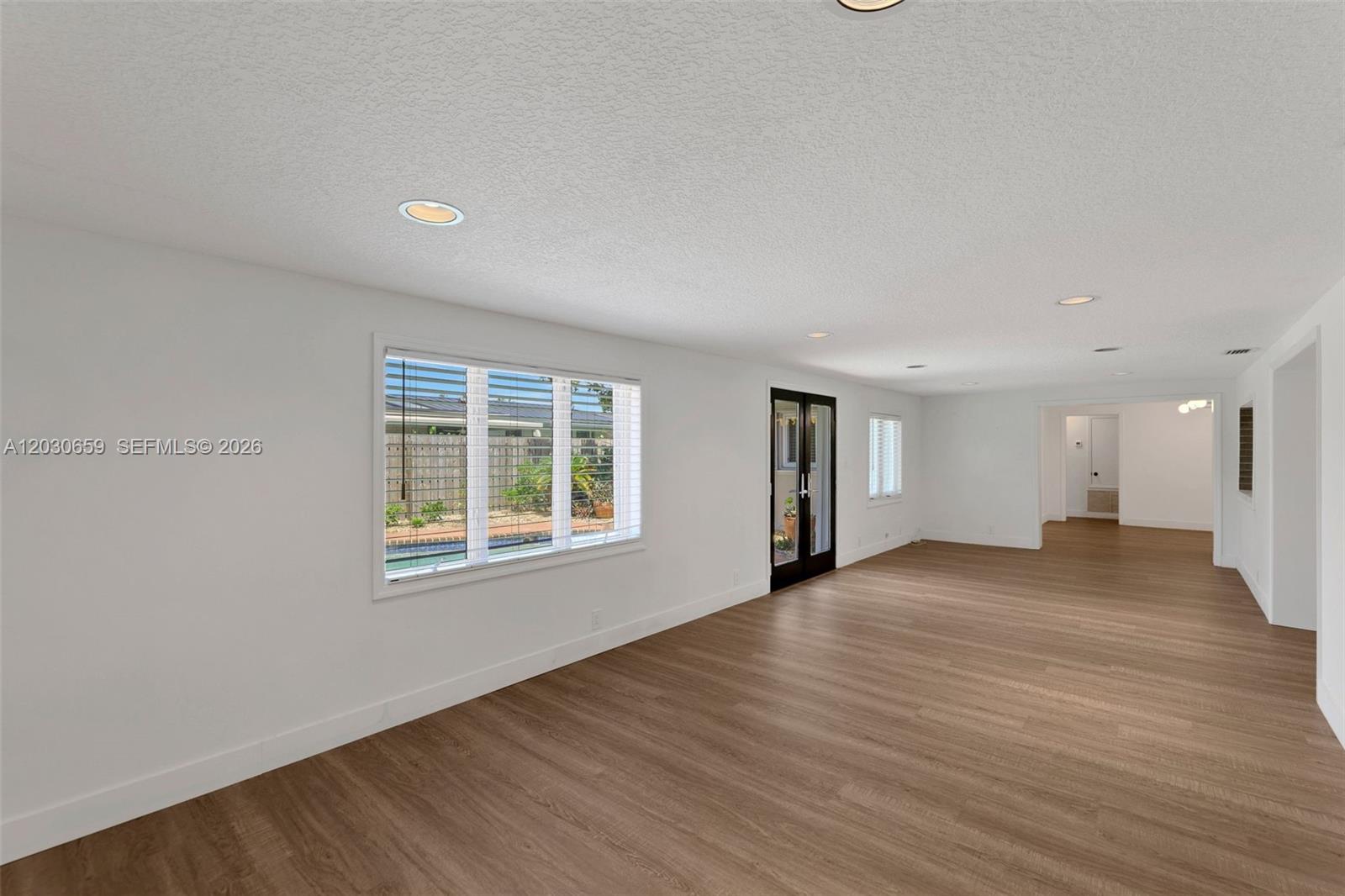IMPERIAL POINT 2 SEC - Residential Lease