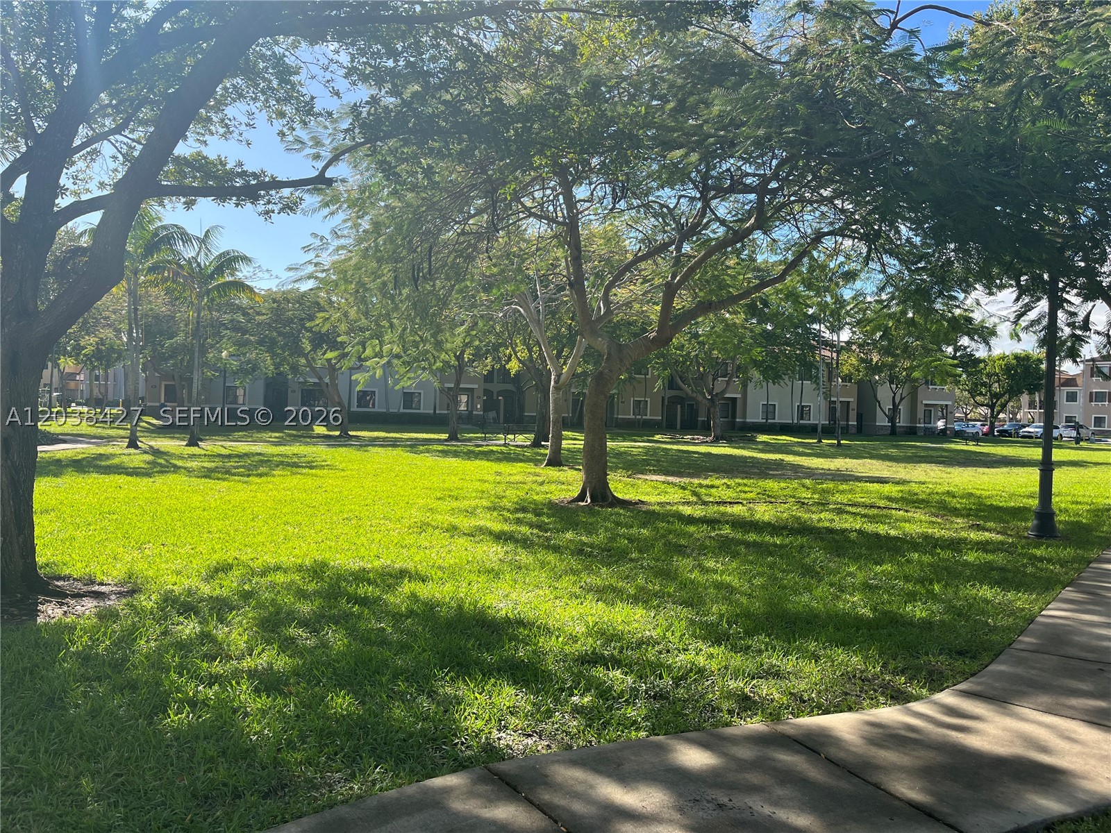 THE COURTS AT BAYSHORE I - Residential