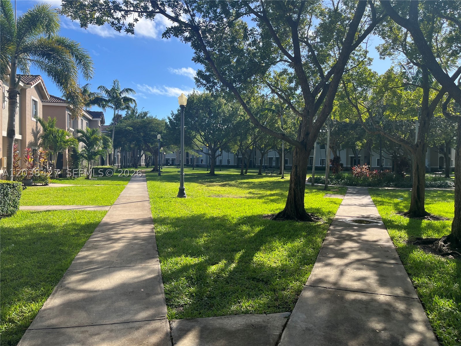 THE COURTS AT BAYSHORE I - Residential