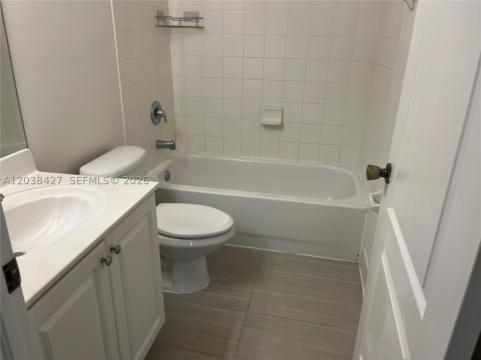 THE COURTS AT BAYSHORE I - Residential