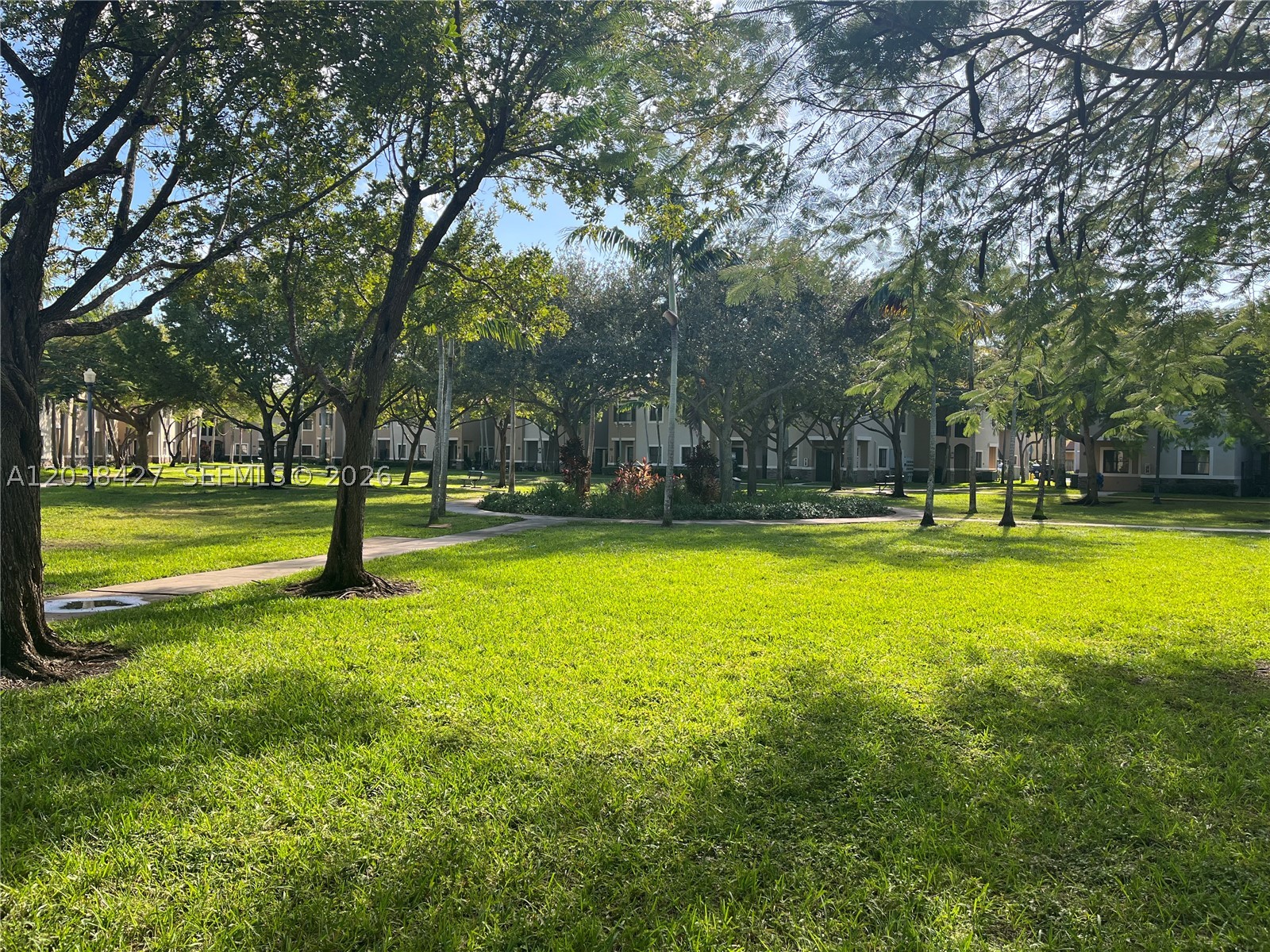 THE COURTS AT BAYSHORE I - Residential