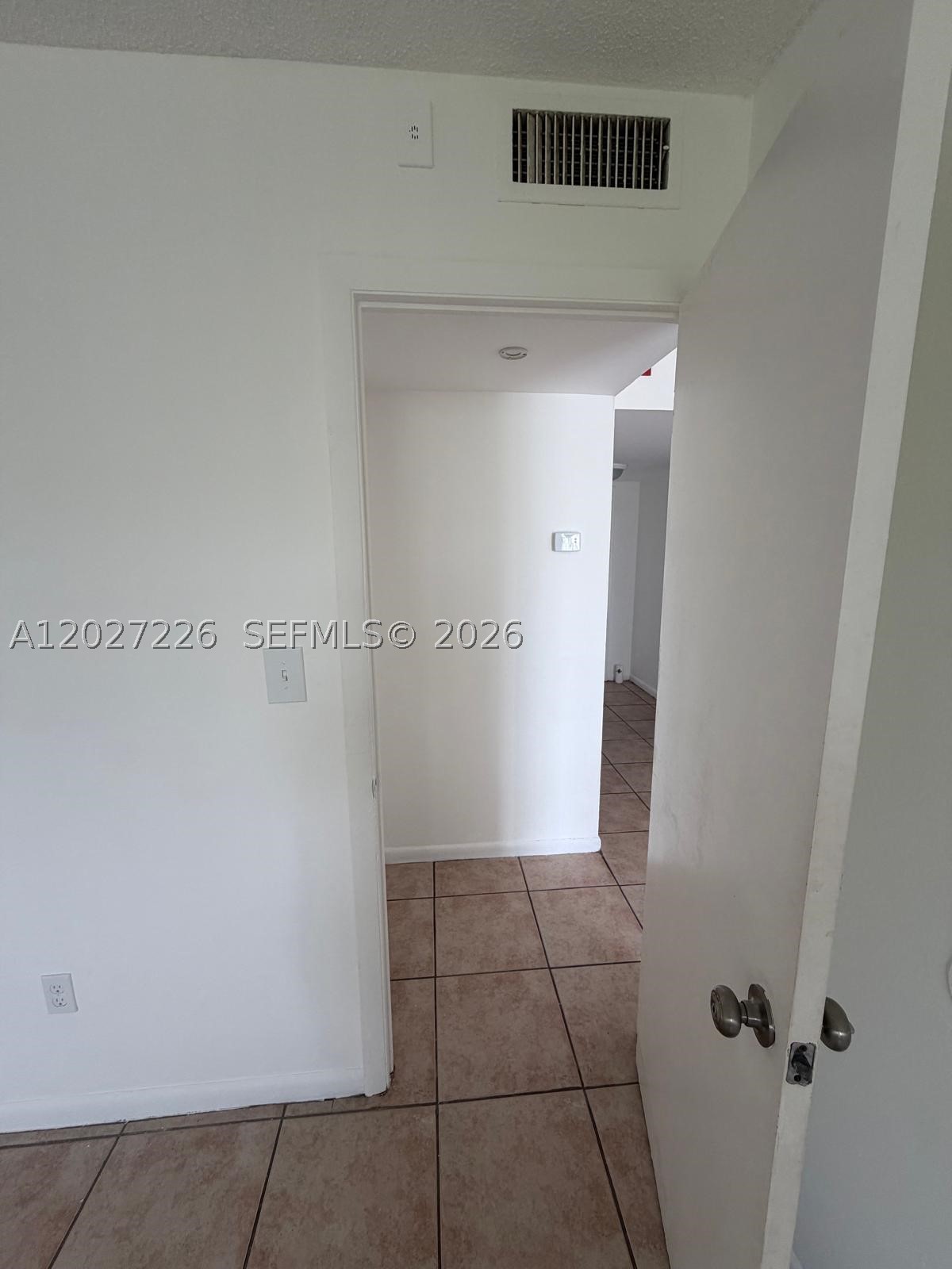 OLA CONDO - Residential Lease