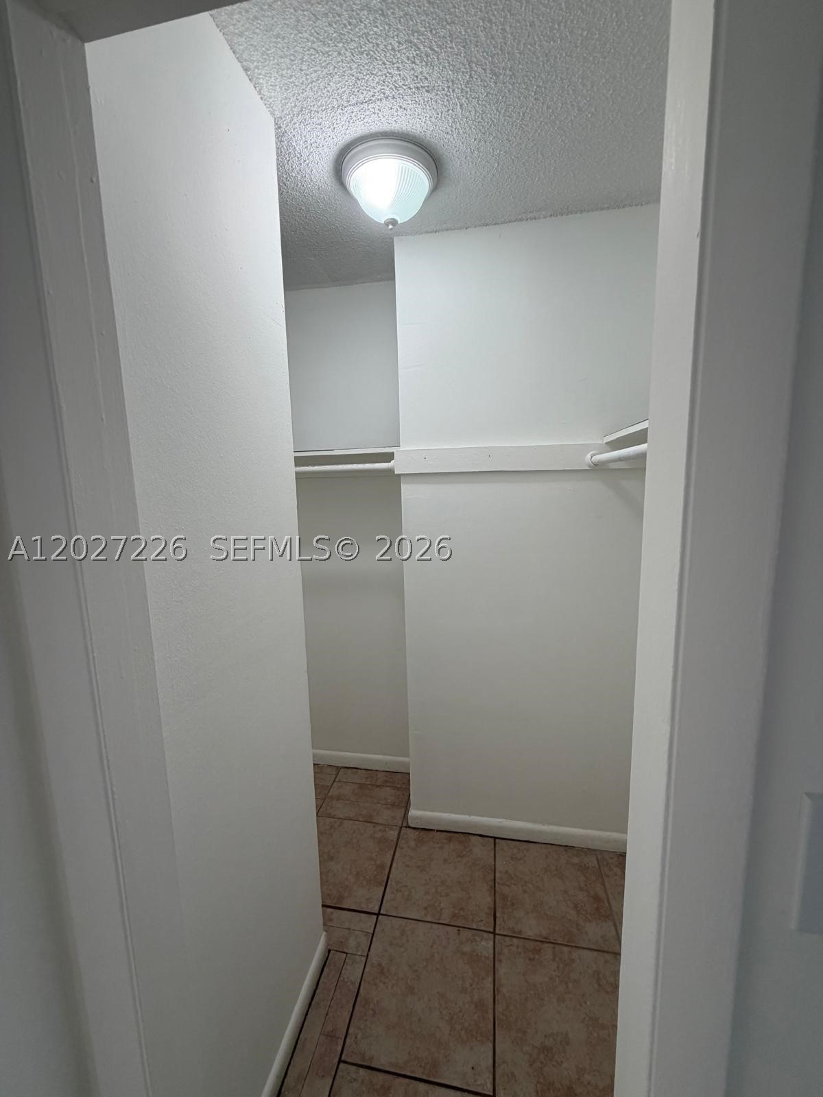 OLA CONDO - Residential Lease