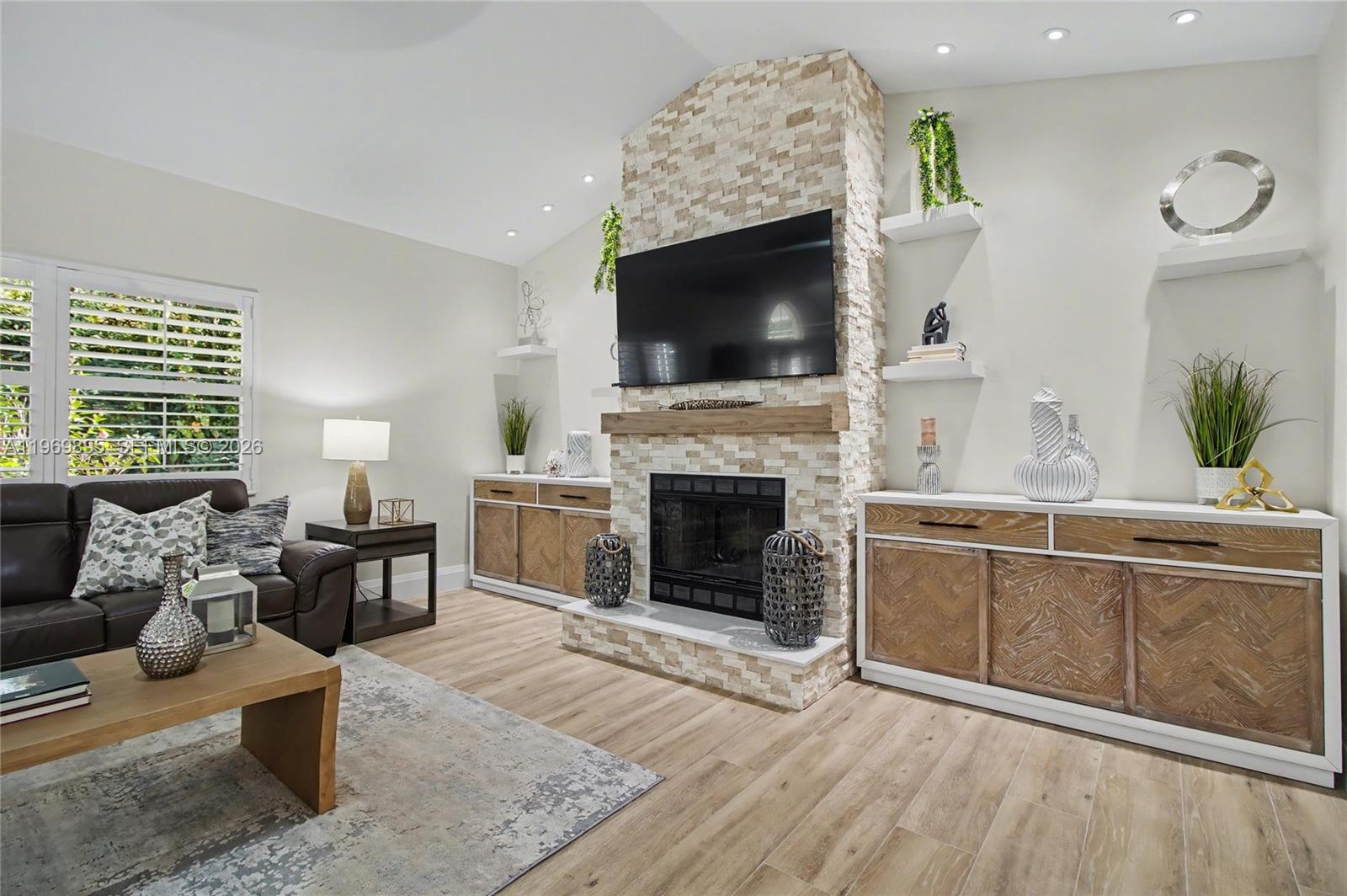 LOGAN WOODS - Residential