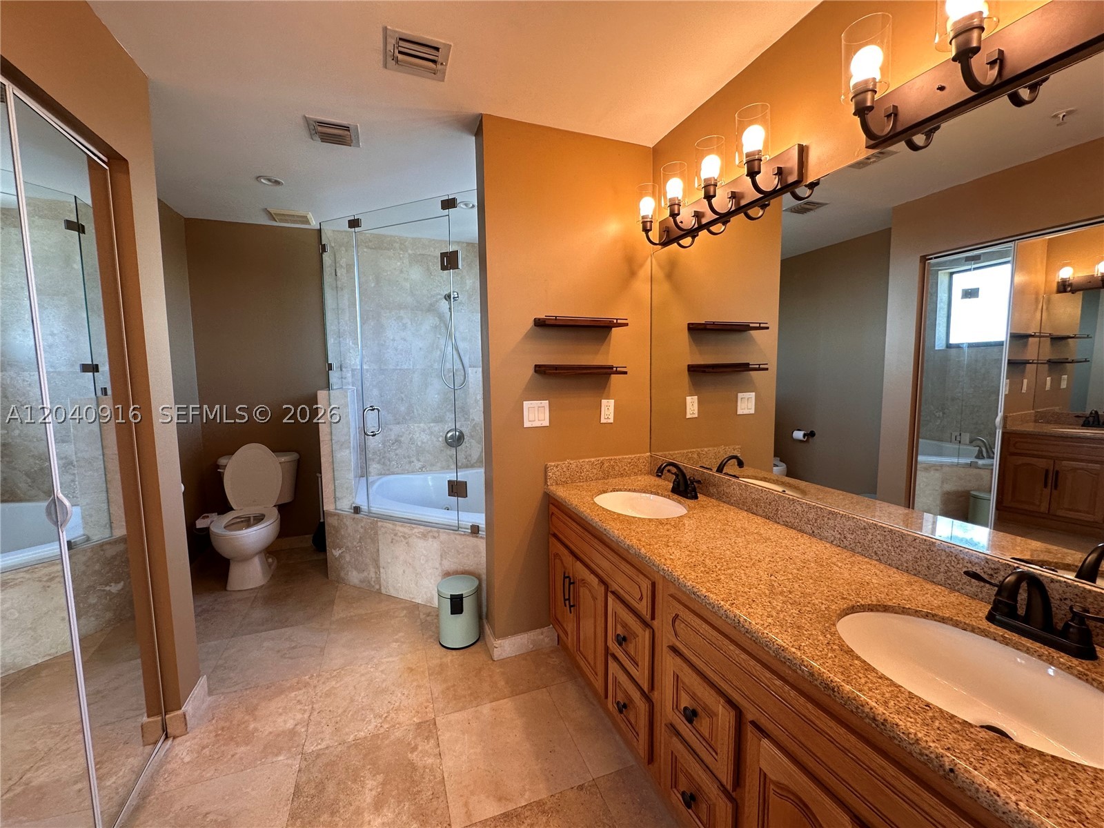 KEYSTONE VILLAS CONDO - Residential