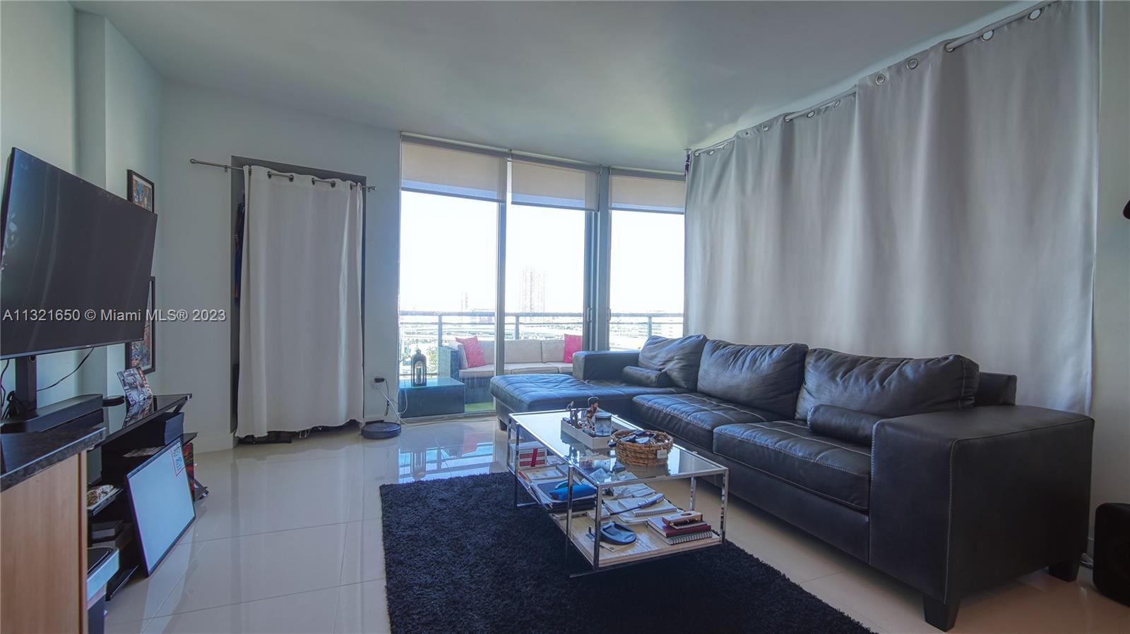 WIND CONDO - Residential Lease