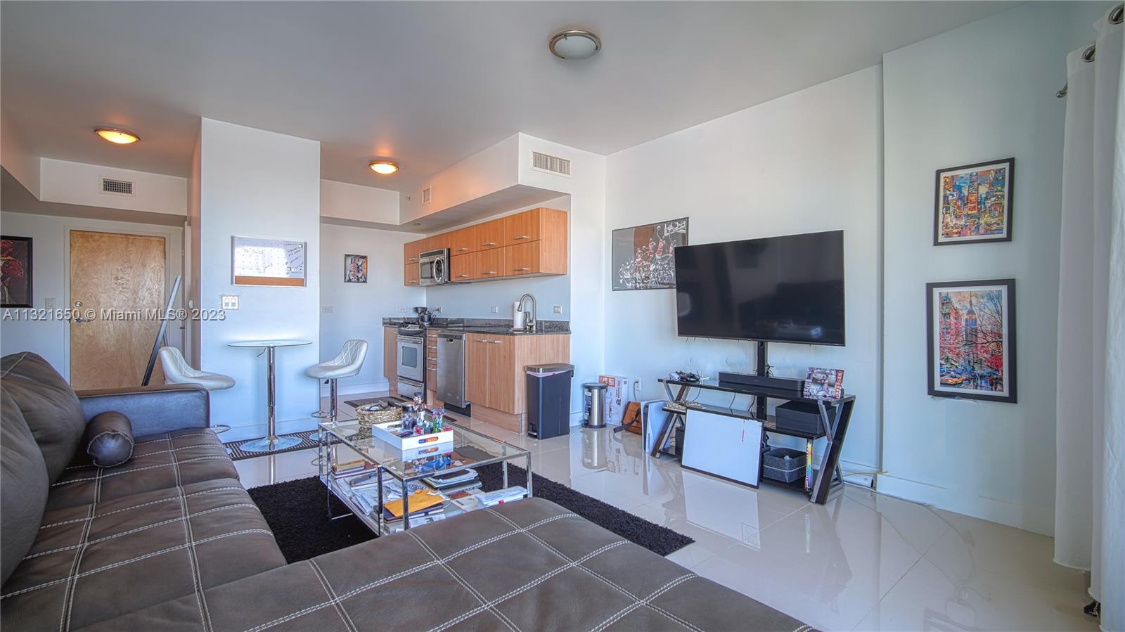 WIND CONDO - Residential Lease