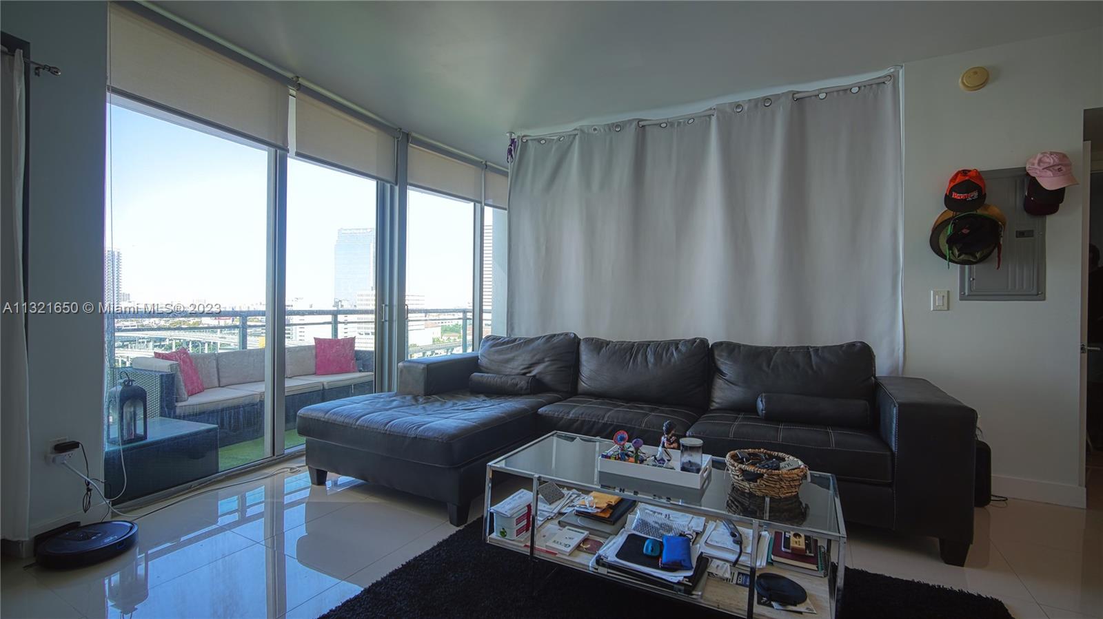 WIND CONDO - Residential Lease