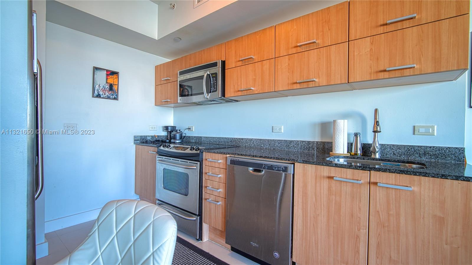 WIND CONDO - Residential Lease