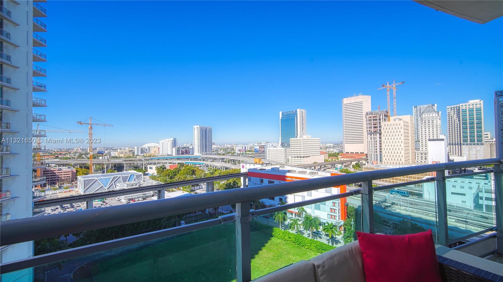 WIND CONDO - Residential Lease