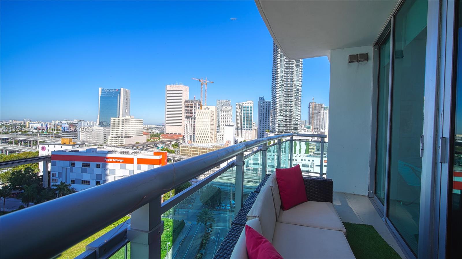 WIND CONDO - Residential Lease