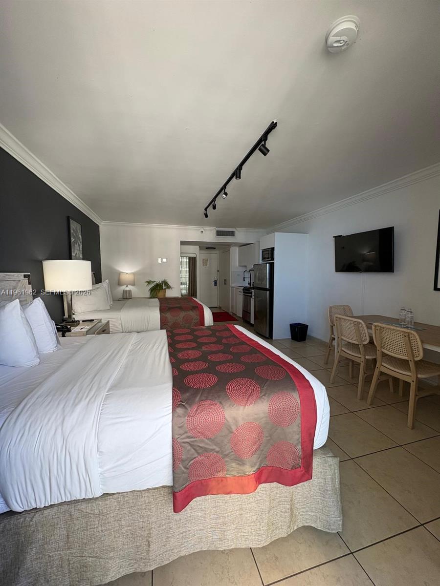 THE AVENTURA BEACH CLUB C - Residential