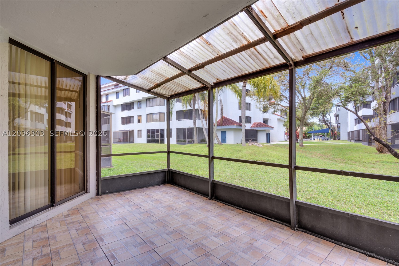 VERABELLA FALLS CONDO - Residential Lease