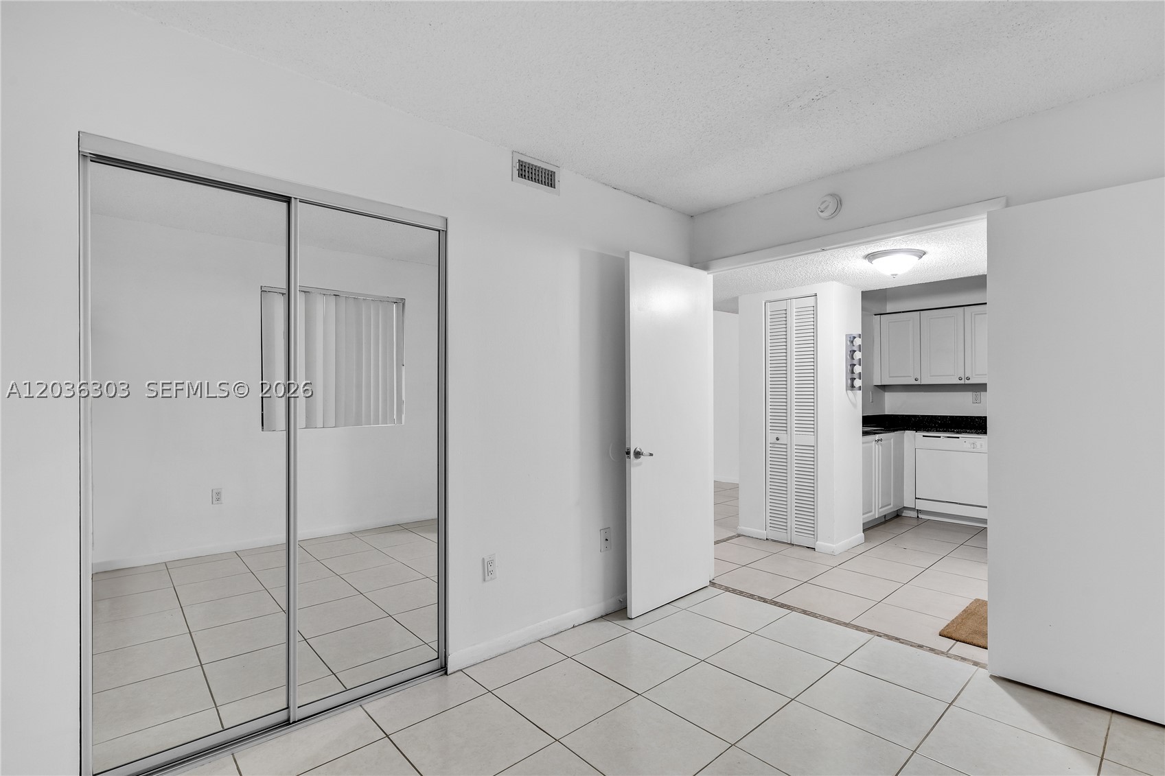 VERABELLA FALLS CONDO - Residential Lease