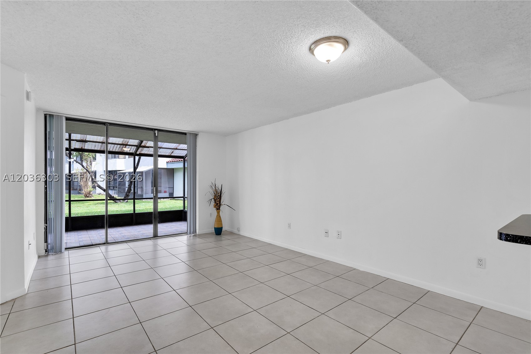 VERABELLA FALLS CONDO - Residential Lease
