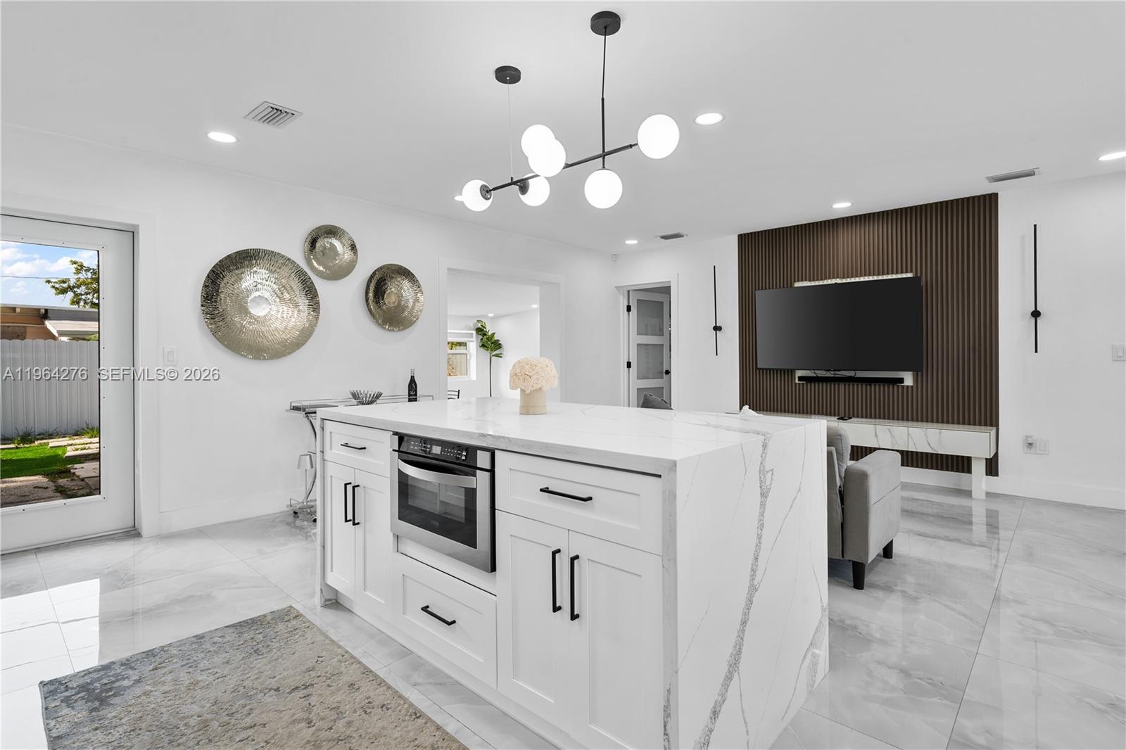 W MIAMI SHORES SEC B - Residential
