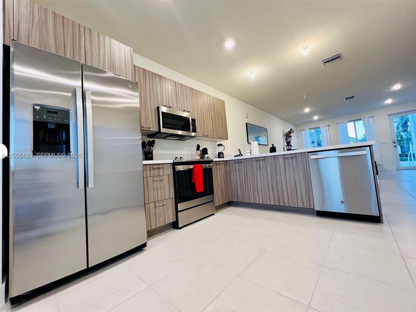 LANDMARK AT DORAL - Residential