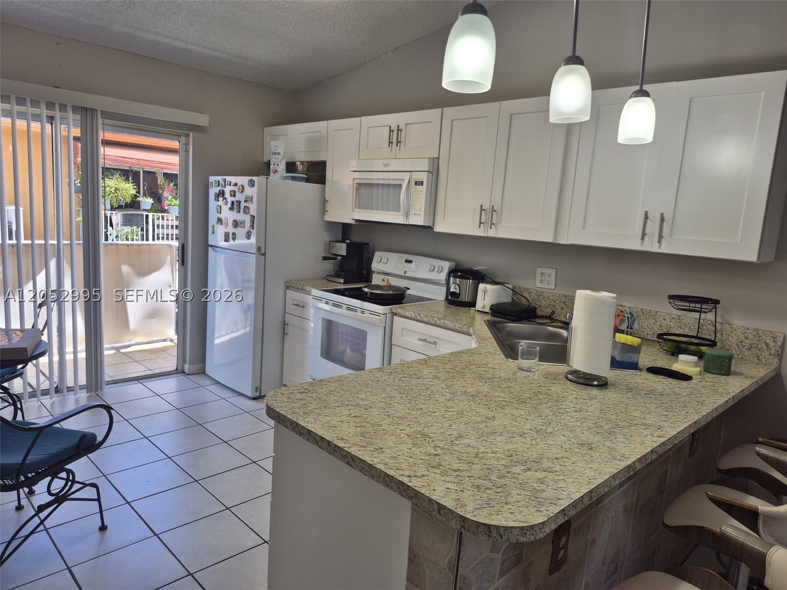 EL PRADO XV CONDO - Residential Lease