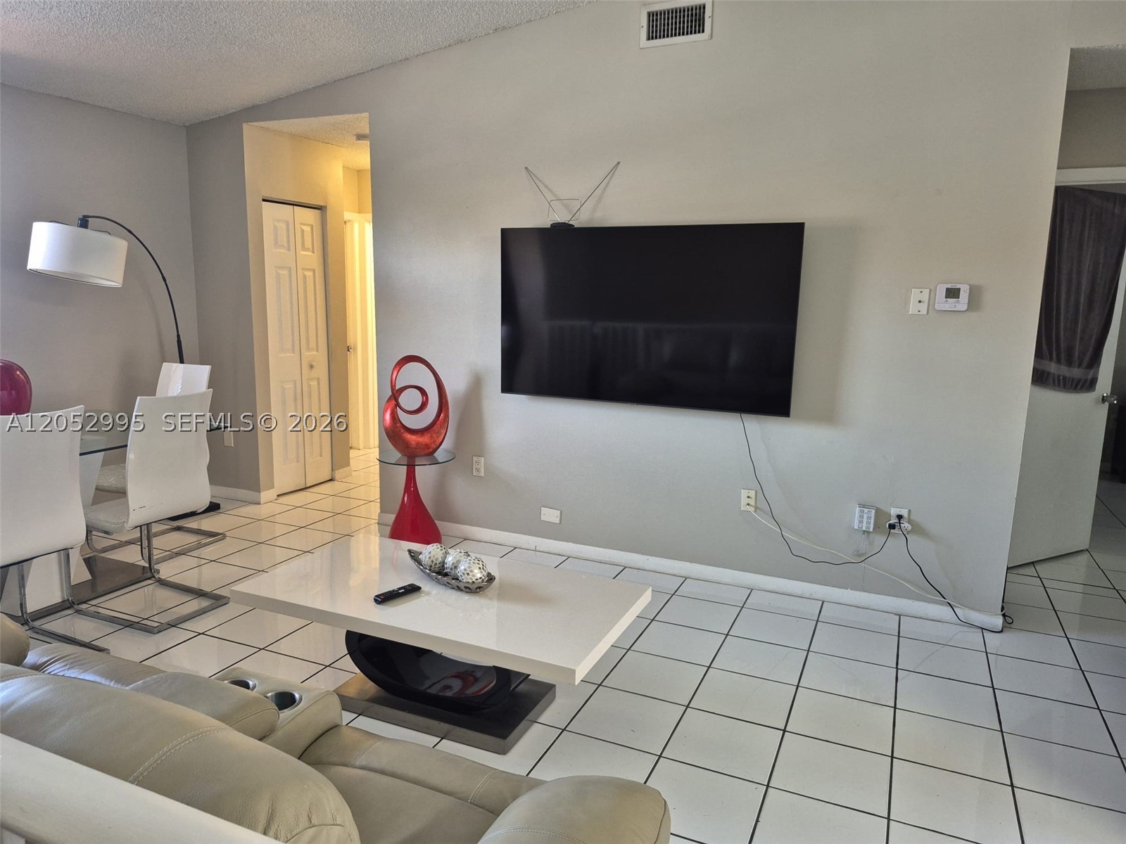 EL PRADO XV CONDO - Residential Lease