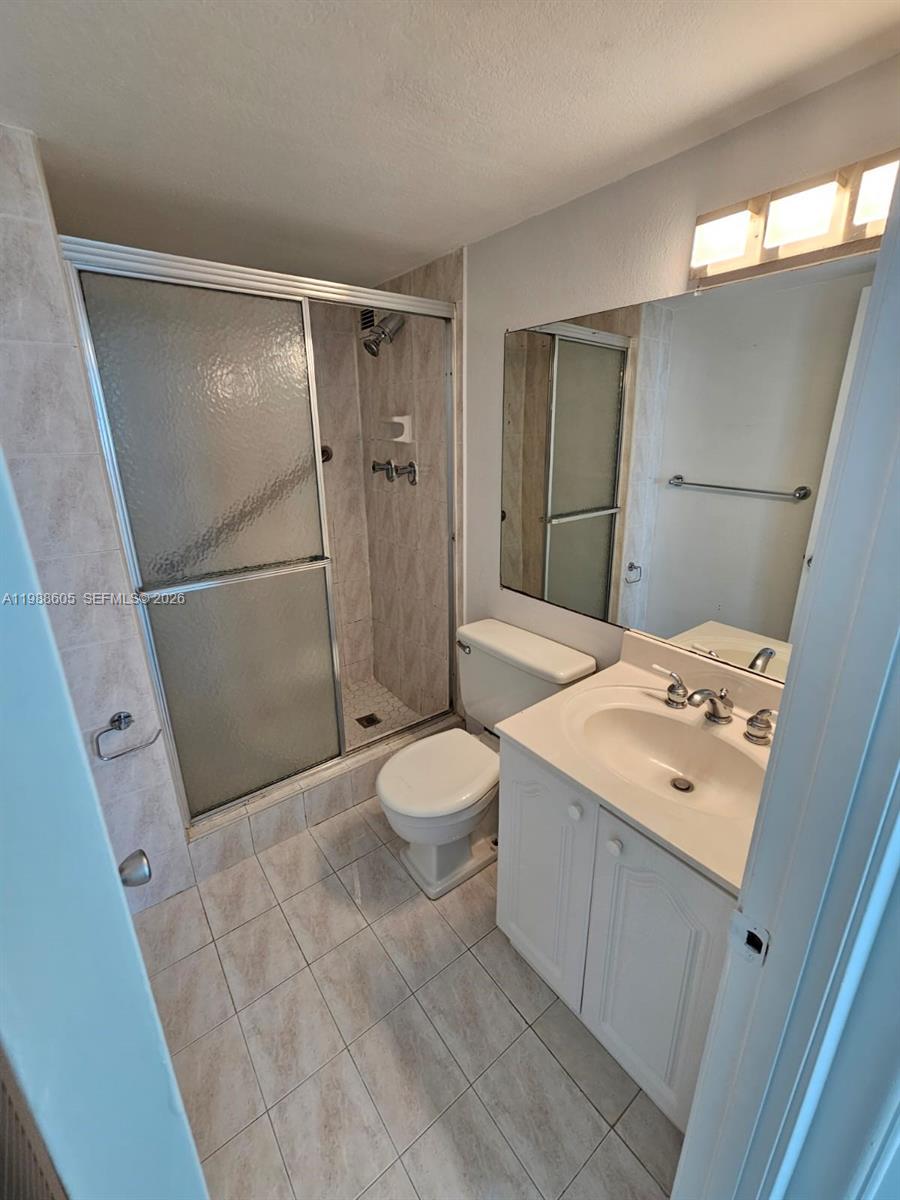 BURLEIGH HOUSE CONDO - Residential