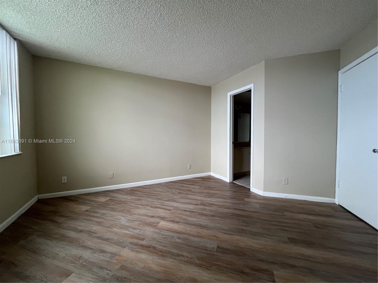 LAKE POINTE CONDOMINIUM N - Residential Lease