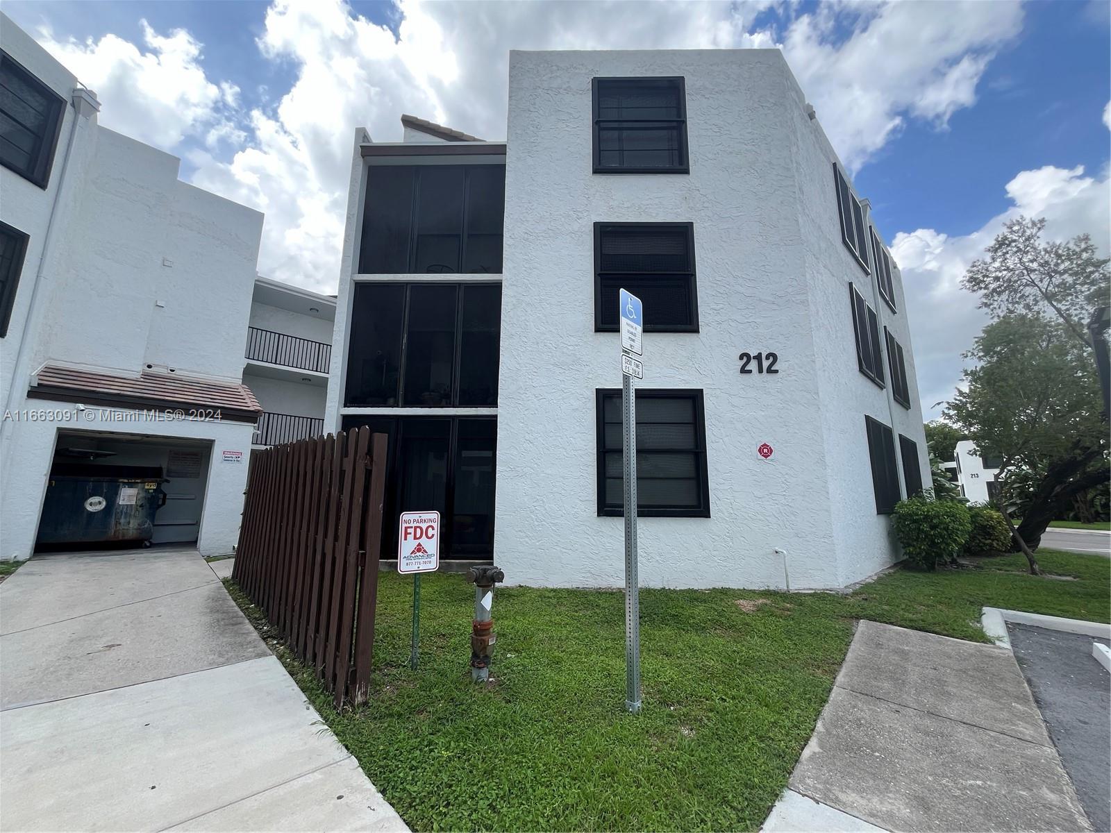 LAKE POINTE CONDOMINIUM N - Residential Lease