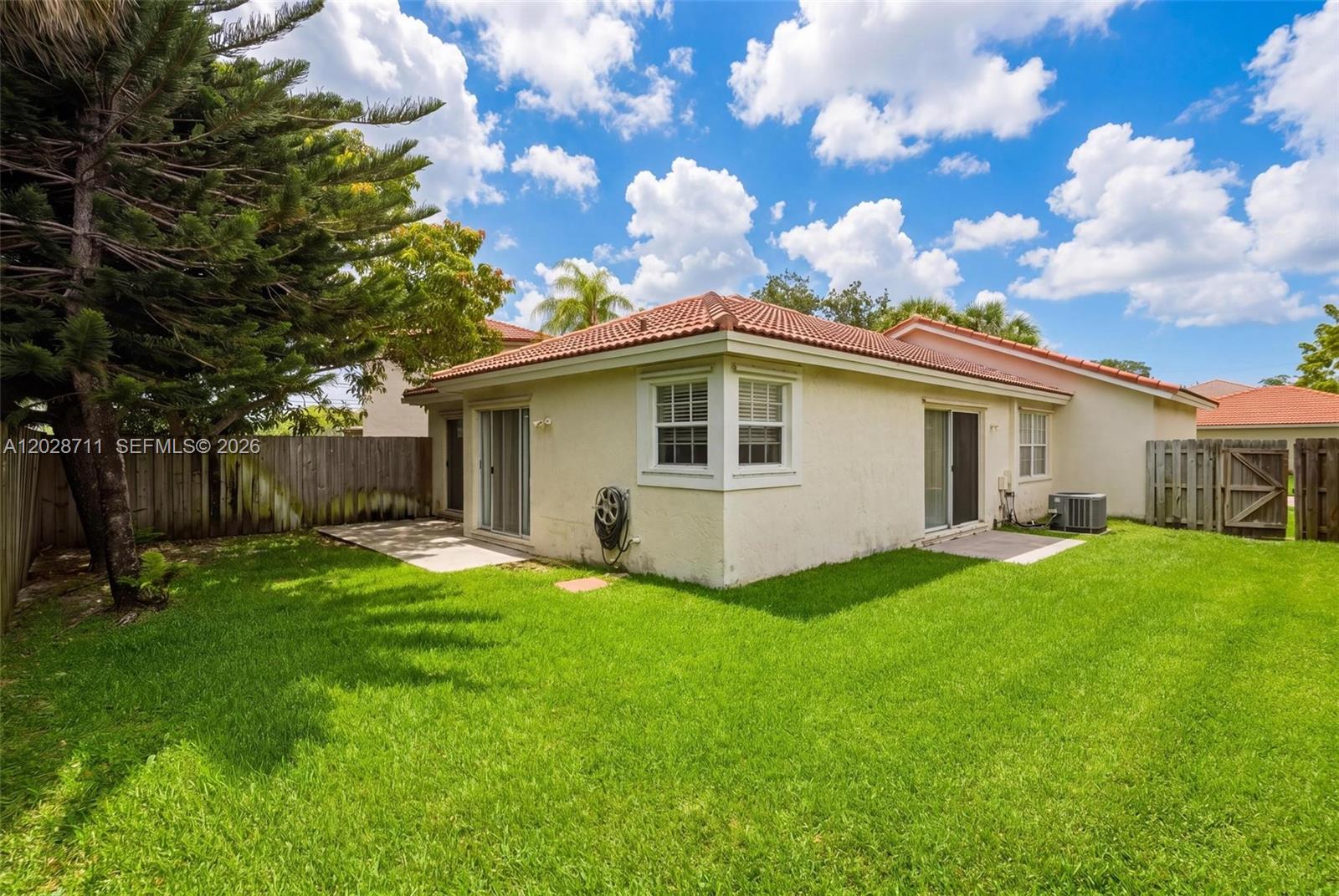 HOLIDAY SPRINGS VILLAGE S - Residential