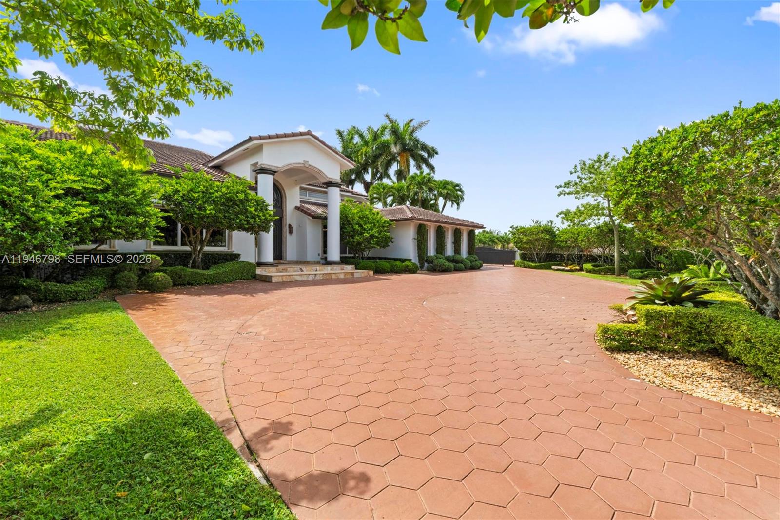 SWEETWATER ESTS SUB - Residential
