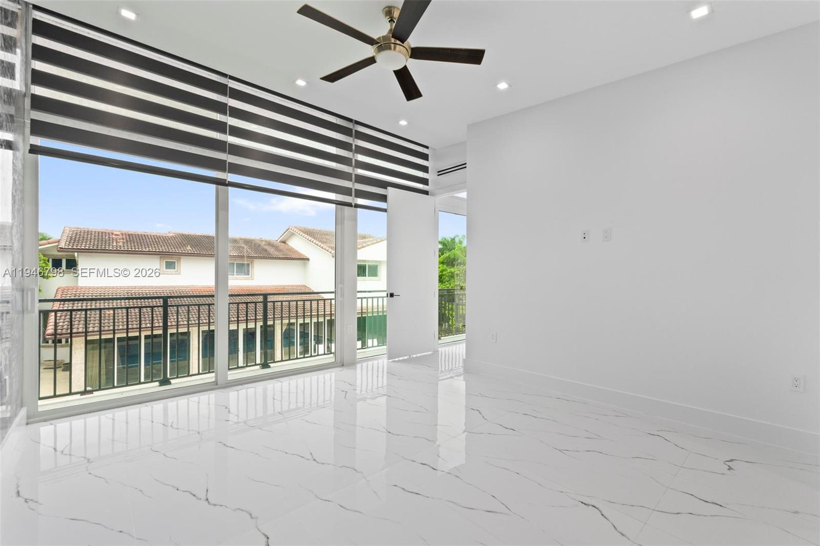 SWEETWATER ESTS SUB - Residential
