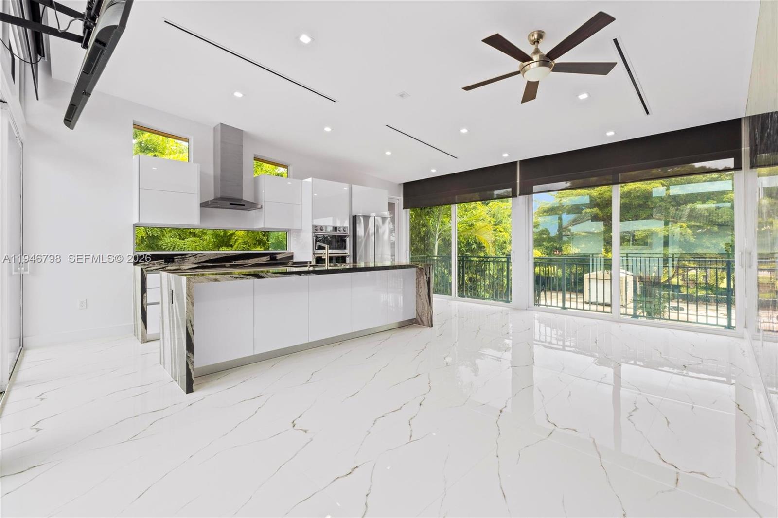 SWEETWATER ESTS SUB - Residential