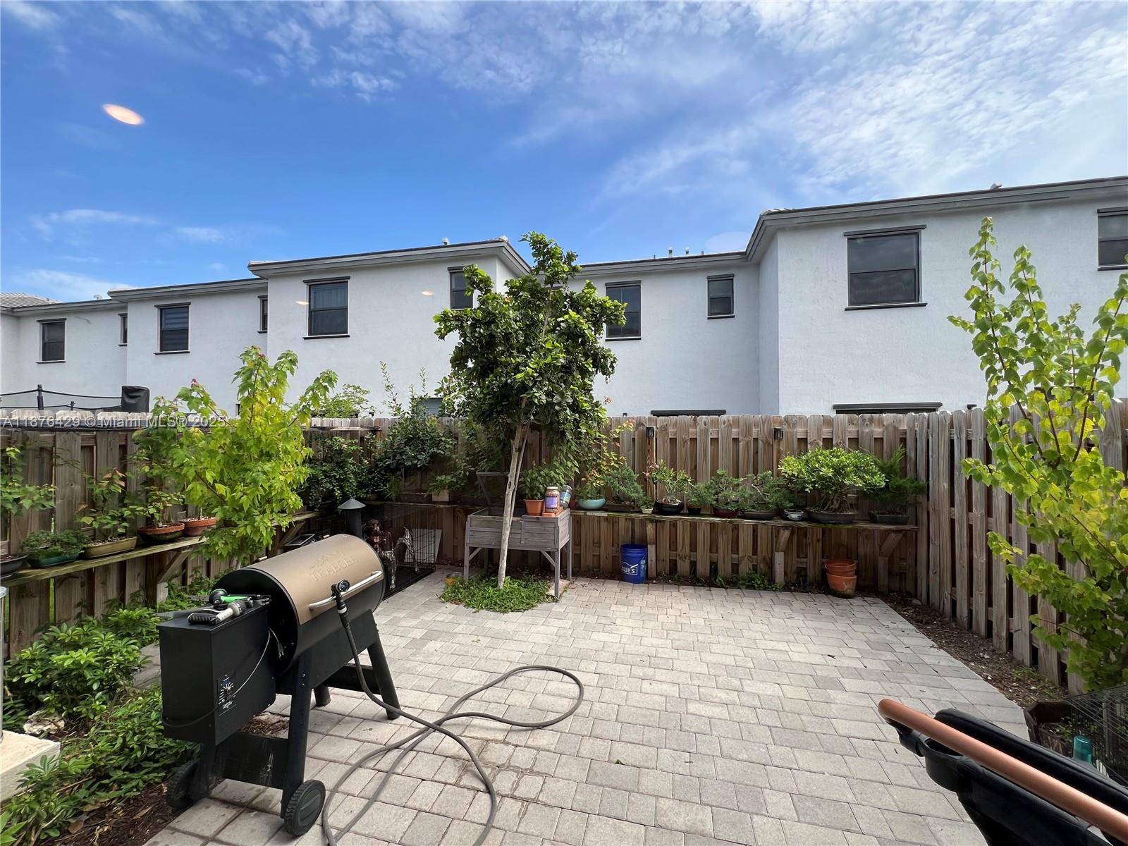PINE ISLE - Residential Lease