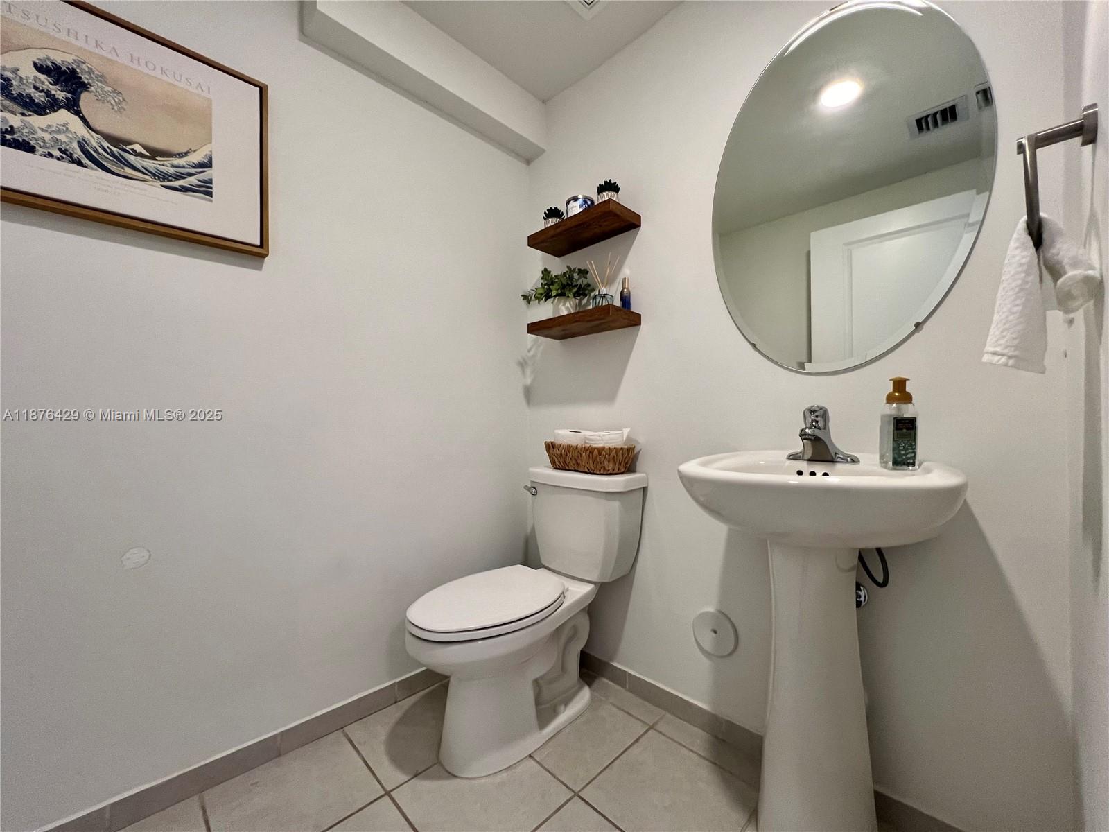 PINE ISLE - Residential Lease