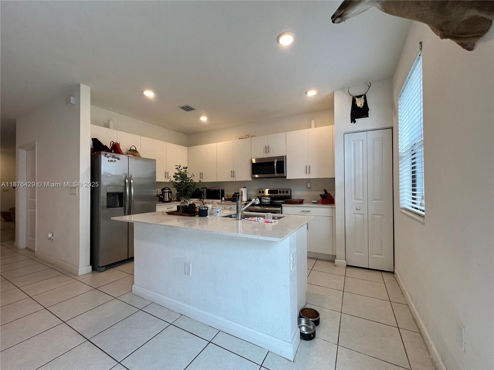 PINE ISLE - Residential Lease