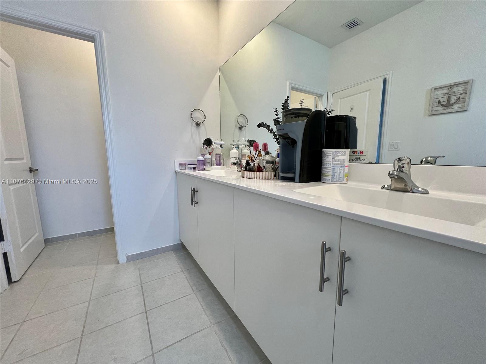 PINE ISLE - Residential Lease