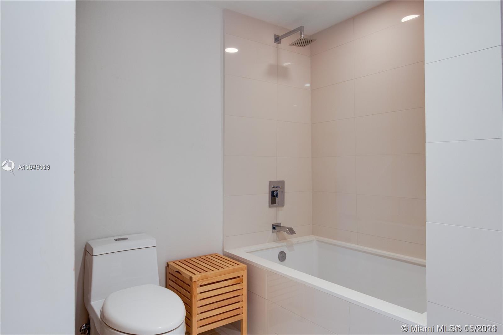 1300 S MIAMI AVENUE CONDO - Residential Lease
