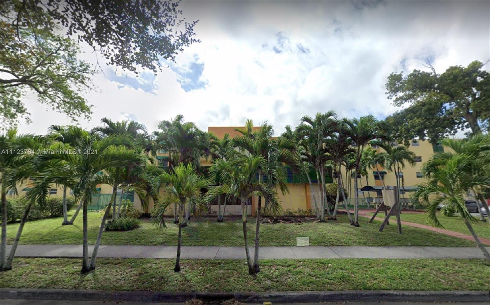 LAS ESTRELLAS CONDO - Residential Lease