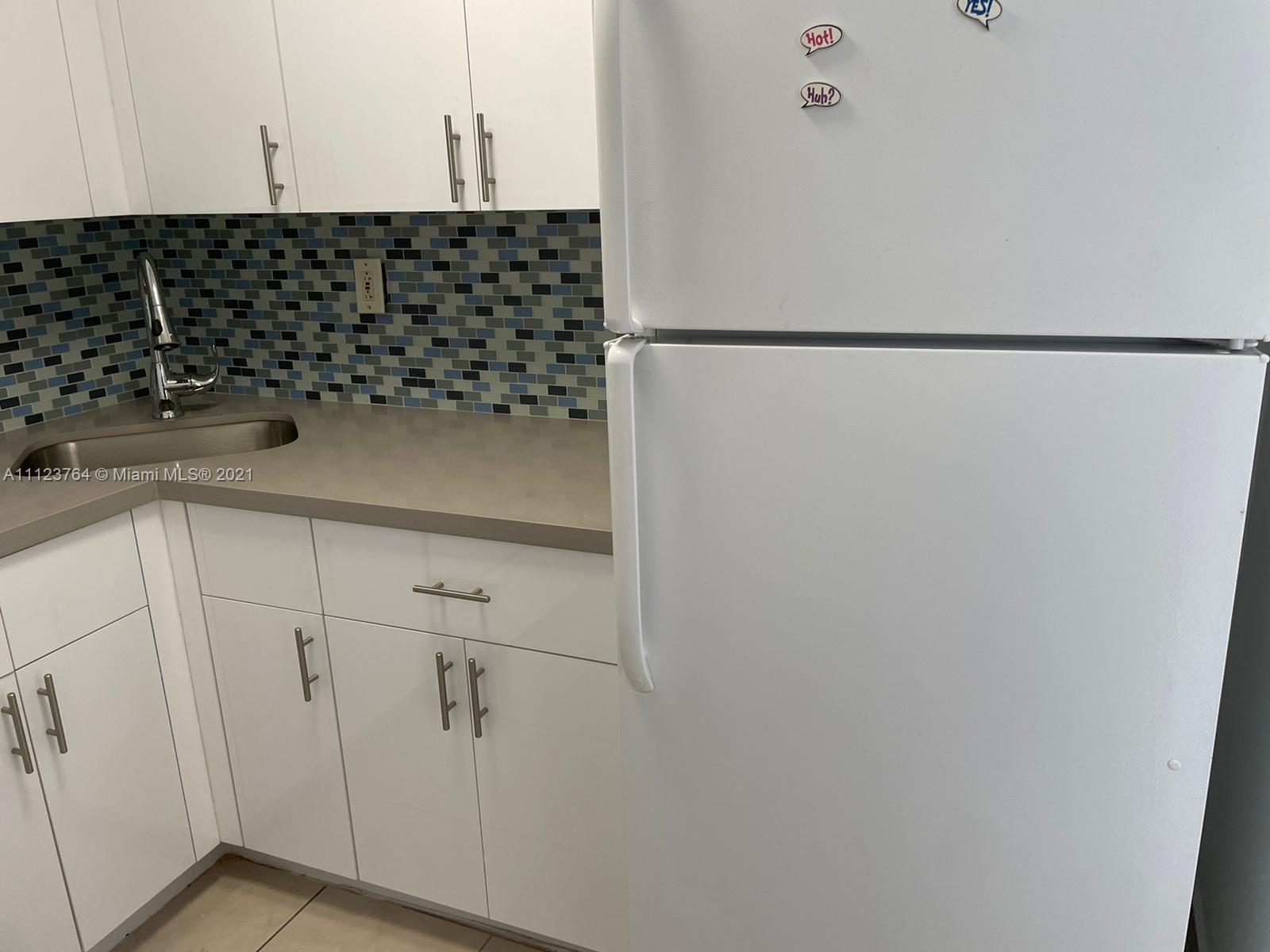 LAS ESTRELLAS CONDO - Residential Lease