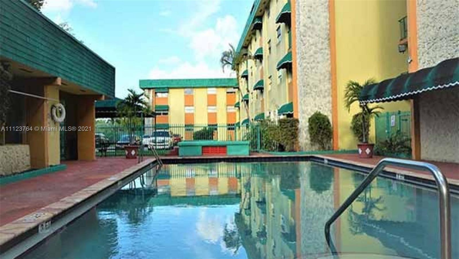 LAS ESTRELLAS CONDO - Residential Lease