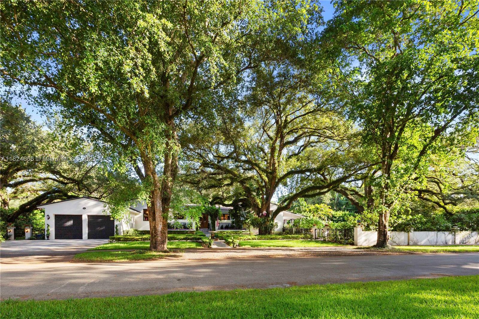 CORAL GABLES RIVIERA SEC - Residential