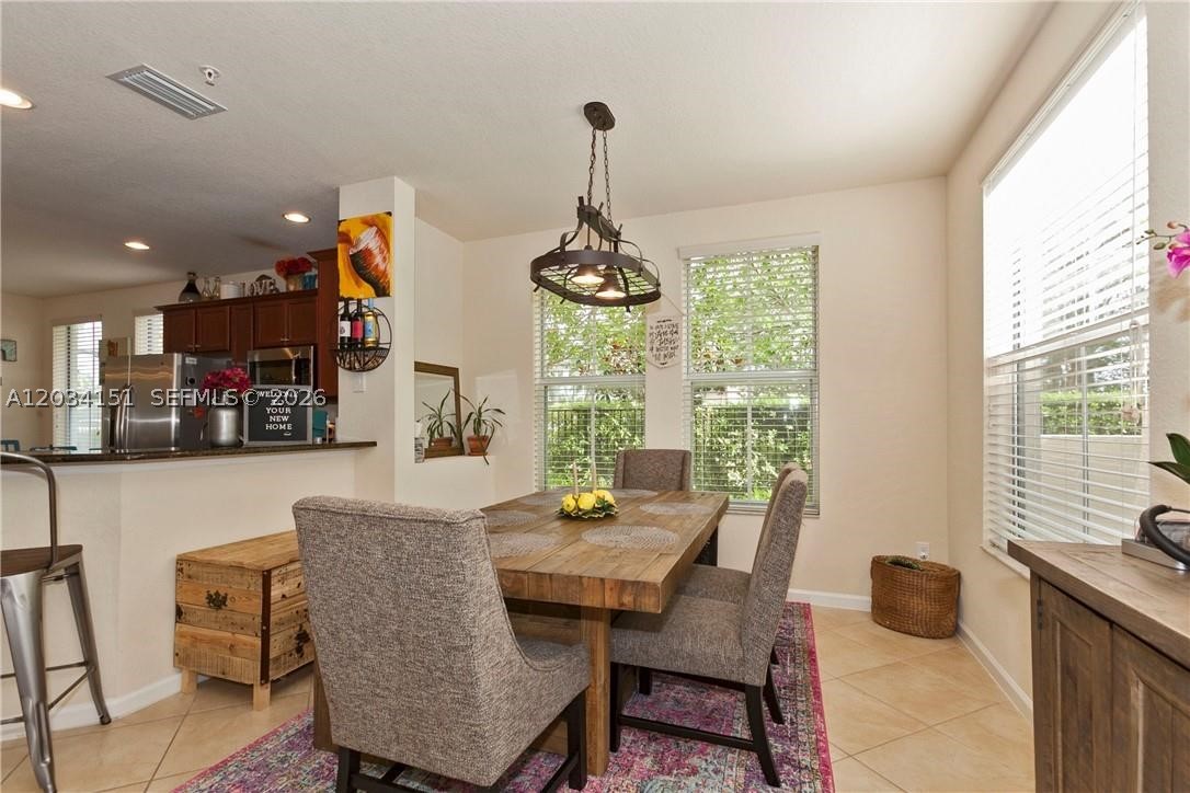 PALOMA LAKES PLAT - Residential Lease