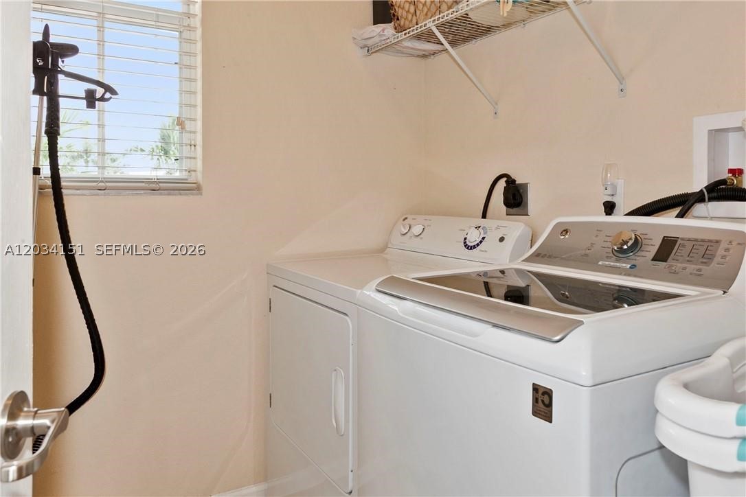 PALOMA LAKES PLAT - Residential Lease