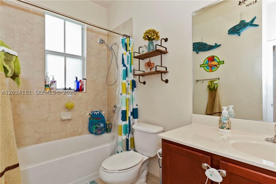 PALOMA LAKES PLAT - Residential Lease